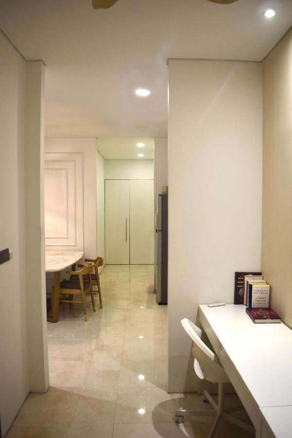 Klcc Skysuites With Private Balcony And Terrace Kuala Lumpur